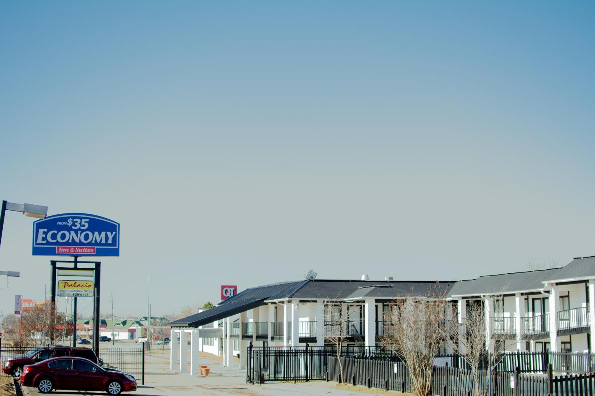 Economy Inn And Suites Tulsa Buitenkant foto